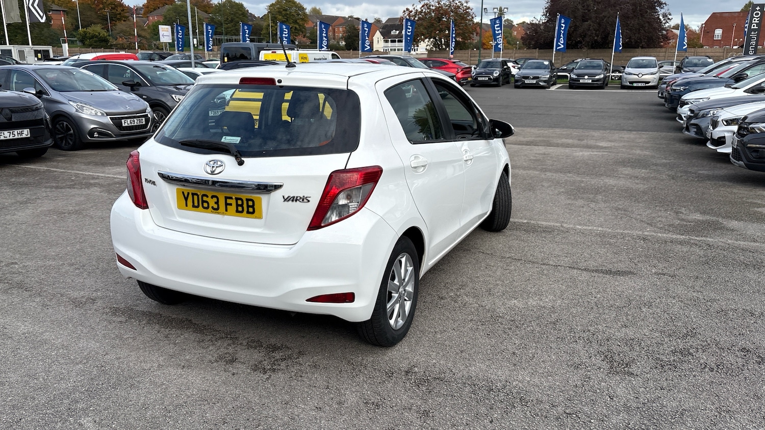 Used Toyota Yaris 2013 for sale - 76467915: Photo 40