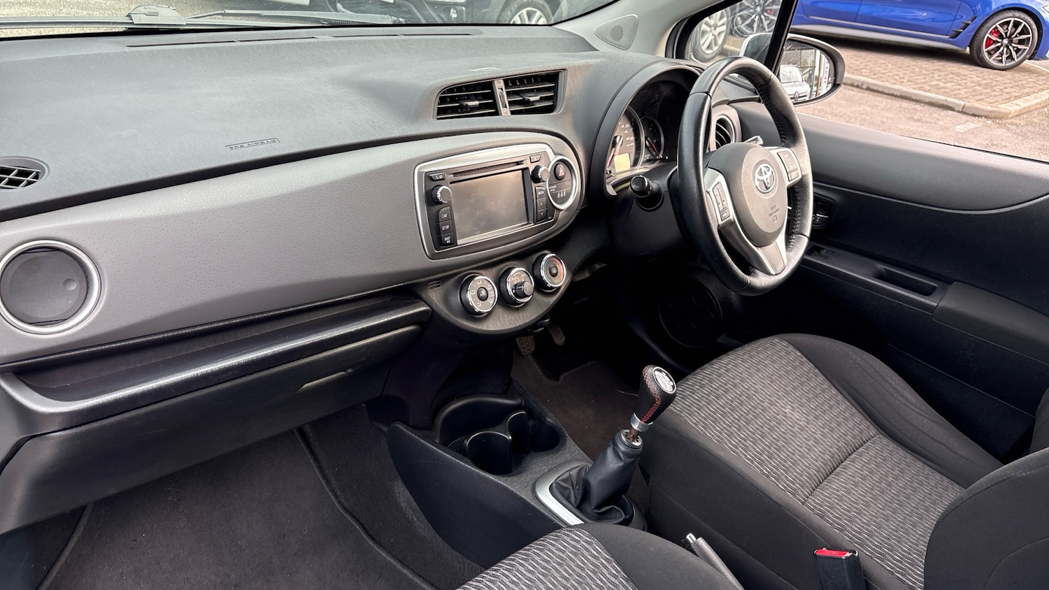 Used Toyota Yaris 2013 for sale - 76467915: Photo 9