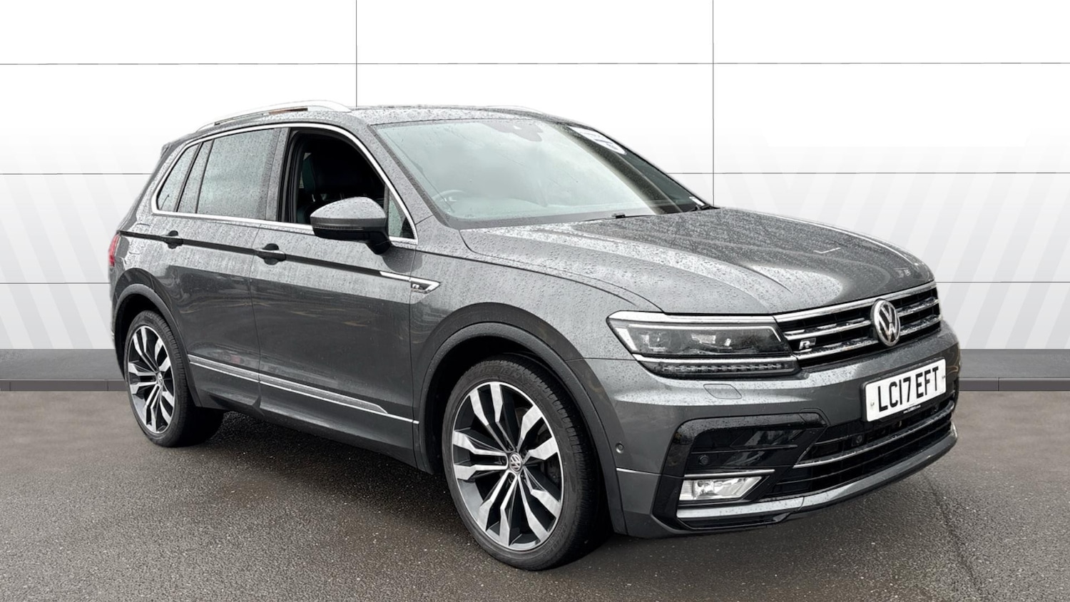 Used Volkswagen Tiguan 2017 for sale - 76566161: Photo 1