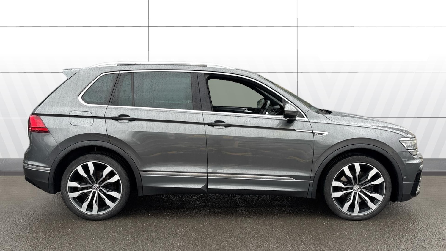 Used Volkswagen Tiguan 2017 for sale - 76566161: Photo 5