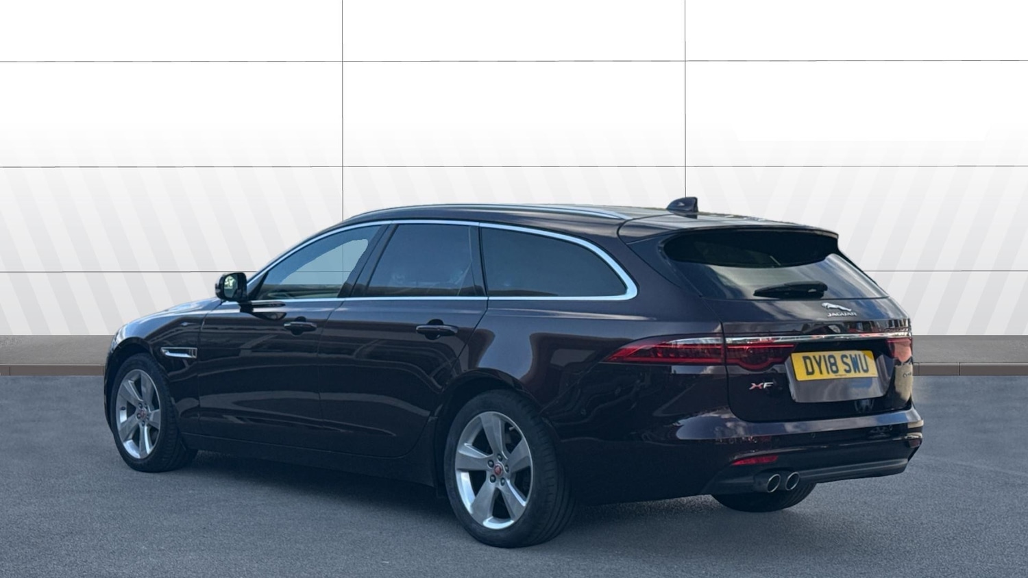 Used Jaguar XF 2018 for sale - 77324346: Photo 2