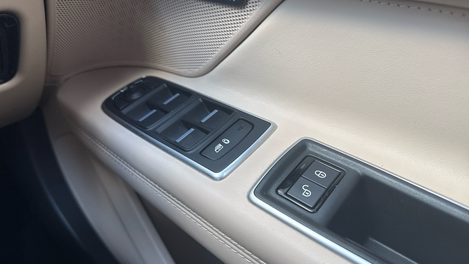 Used Jaguar XF 2018 for sale - 77324346: Photo 24