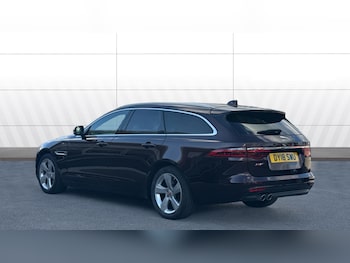 Used Jaguar XF 2018 for sale - 77324346: Photo