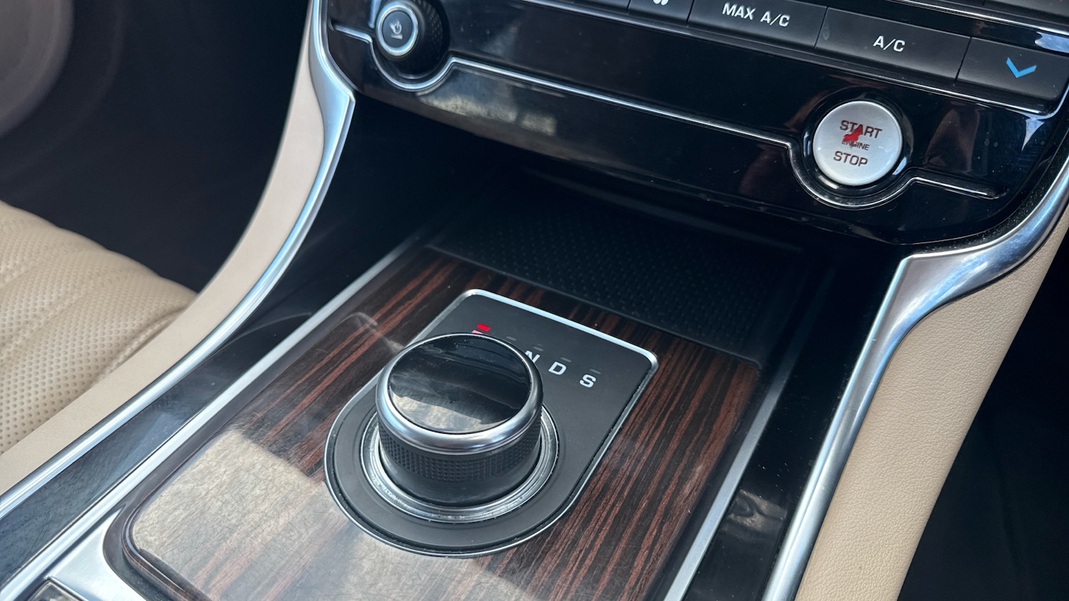 Used Jaguar XF 2018 for sale - 77324346: Photo 30