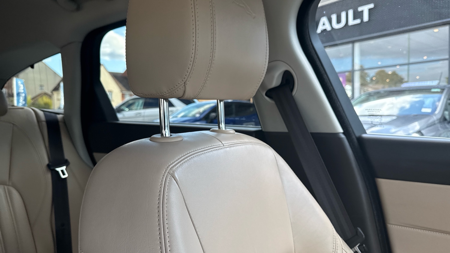 Used Jaguar XF 2018 for sale - 77324346: Photo 33