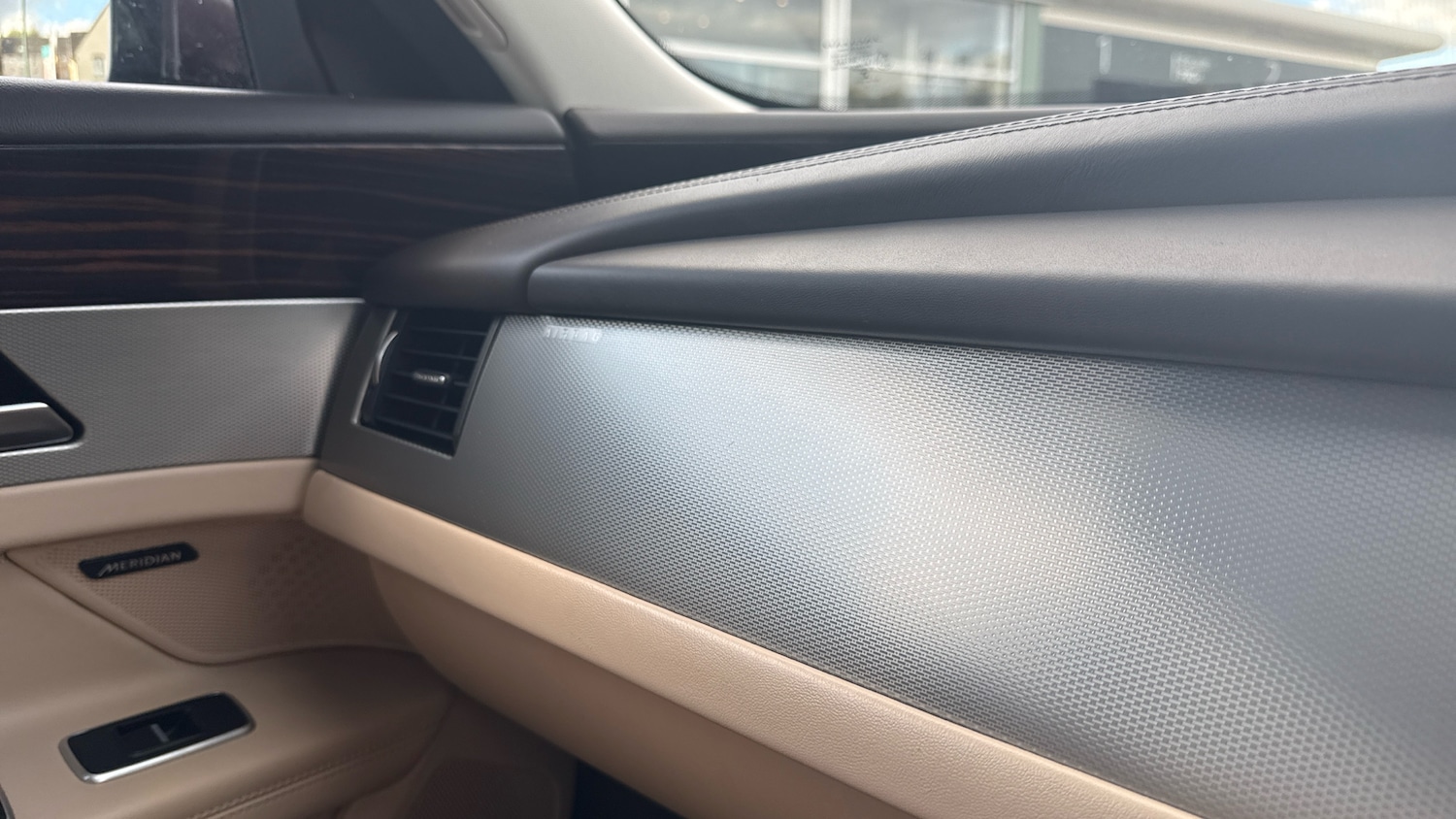 Used Jaguar XF 2018 for sale - 77324346: Photo 34