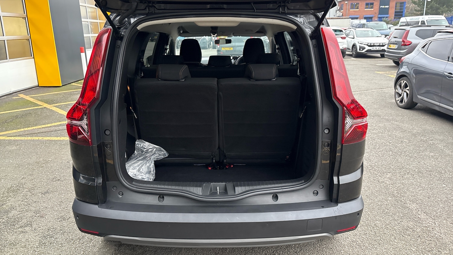 Used Dacia Jogger 2023 for sale - 77946997: Photo 4