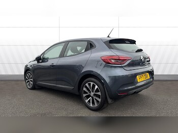 Used Renault Clio 2021 for sale - 76984672: Photo