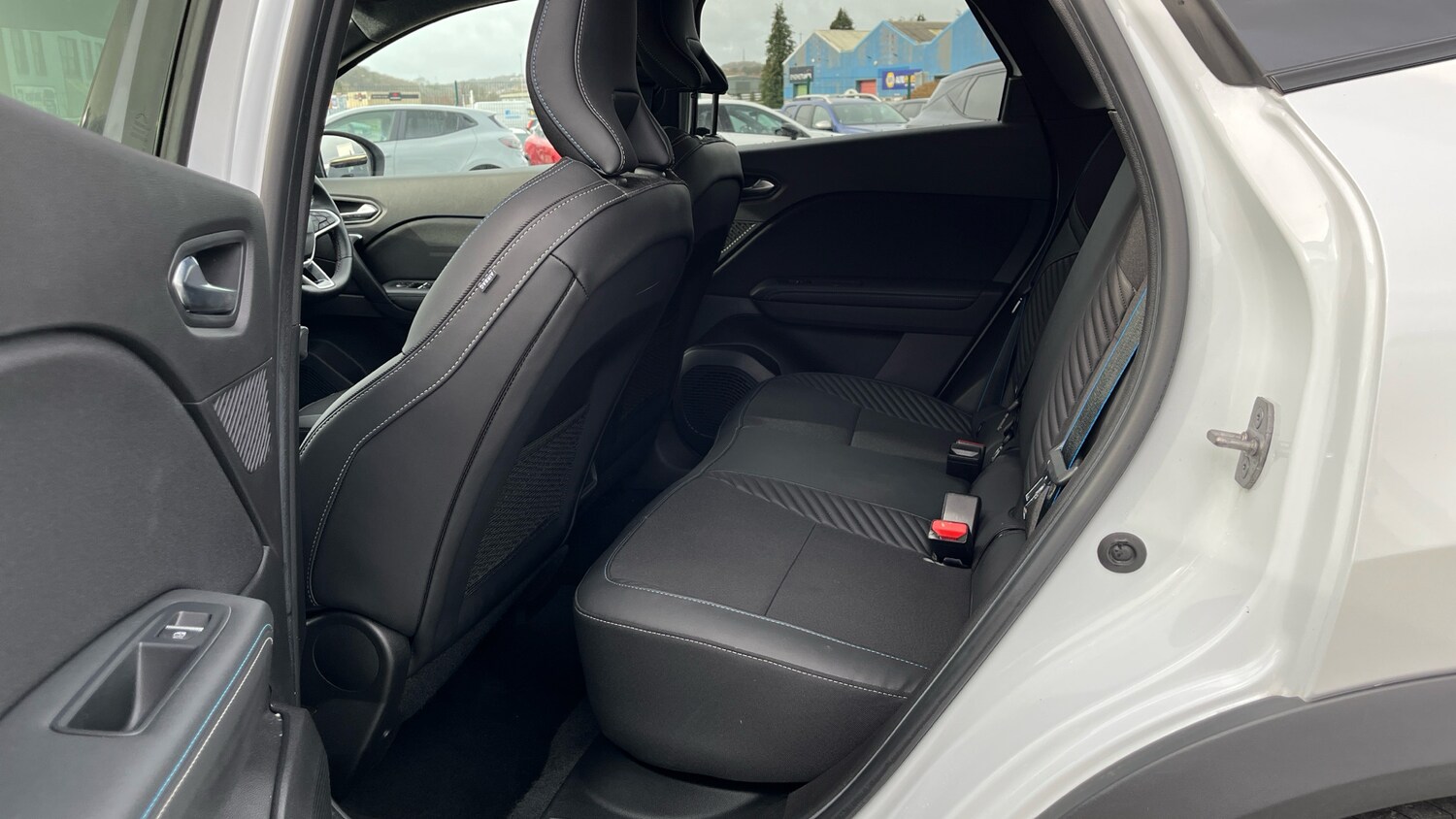 Used Renault Other 2024 for sale - 78176369: Photo 16