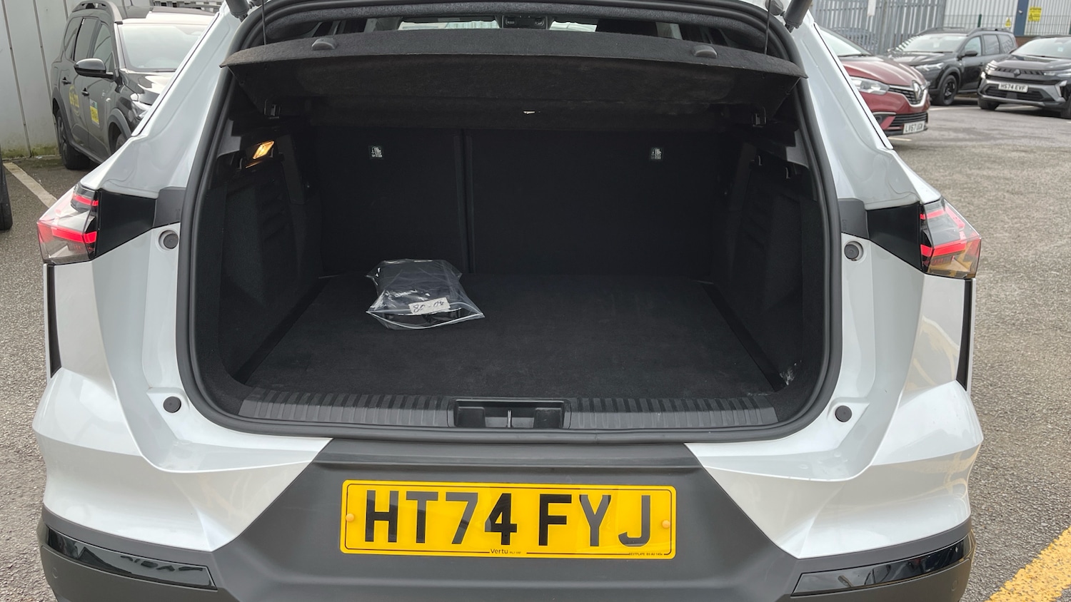 Used Renault Other 2024 for sale - 78176369: Photo 4