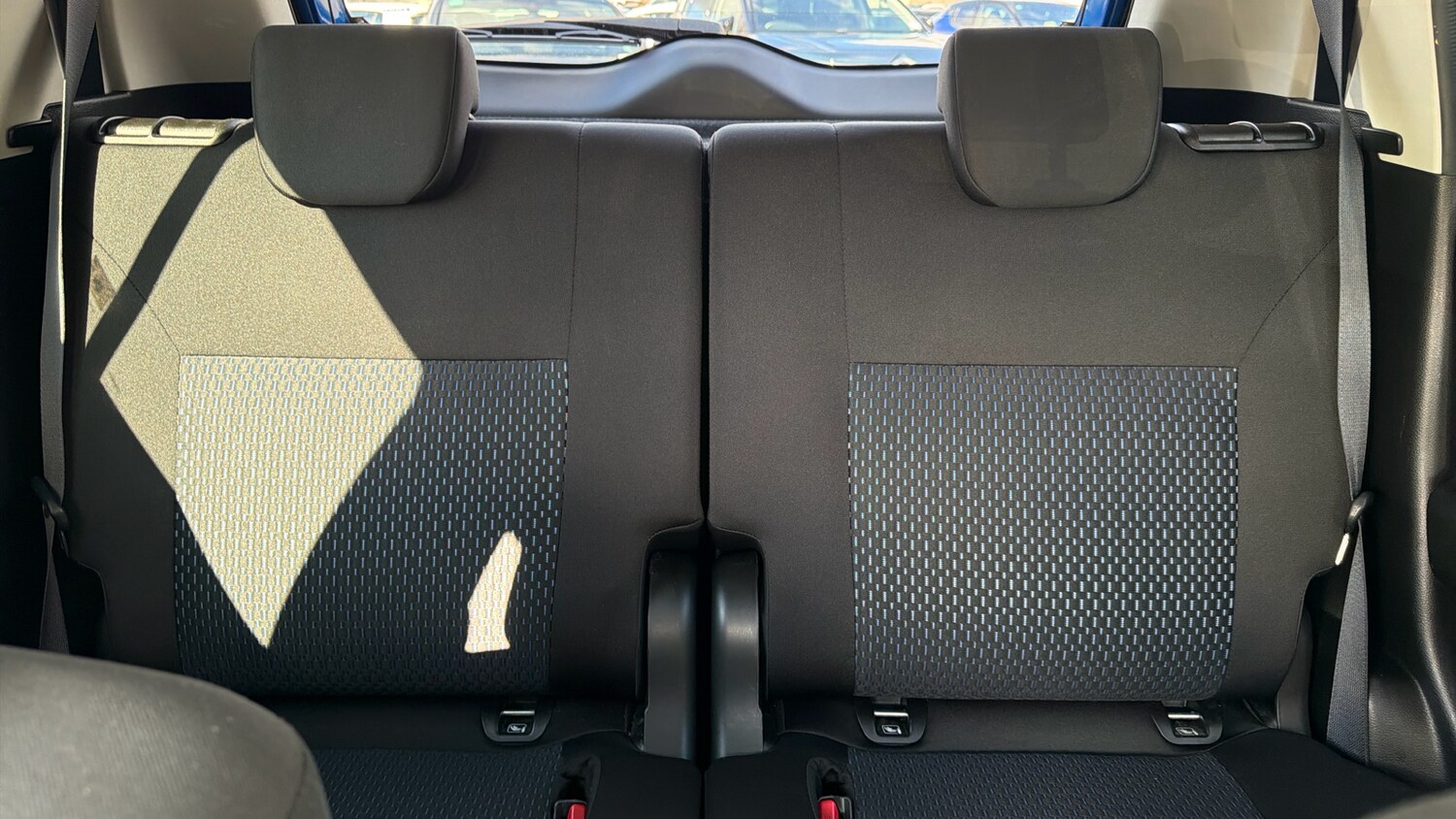 Used Suzuki Ignis 2023 for sale - 78198660: Photo 15