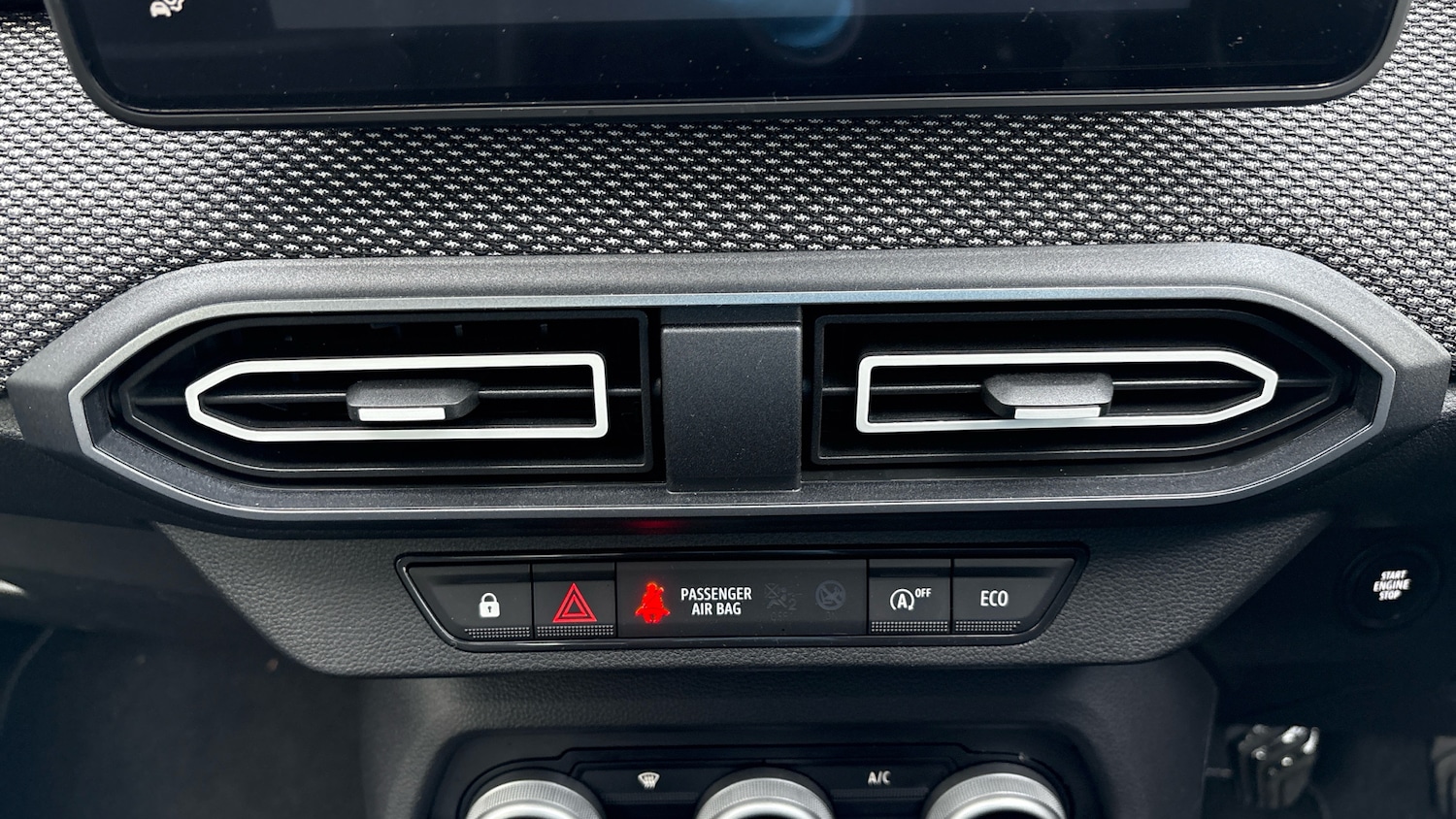 Used Dacia Sandero 2025 for sale - 76979693: Photo 25