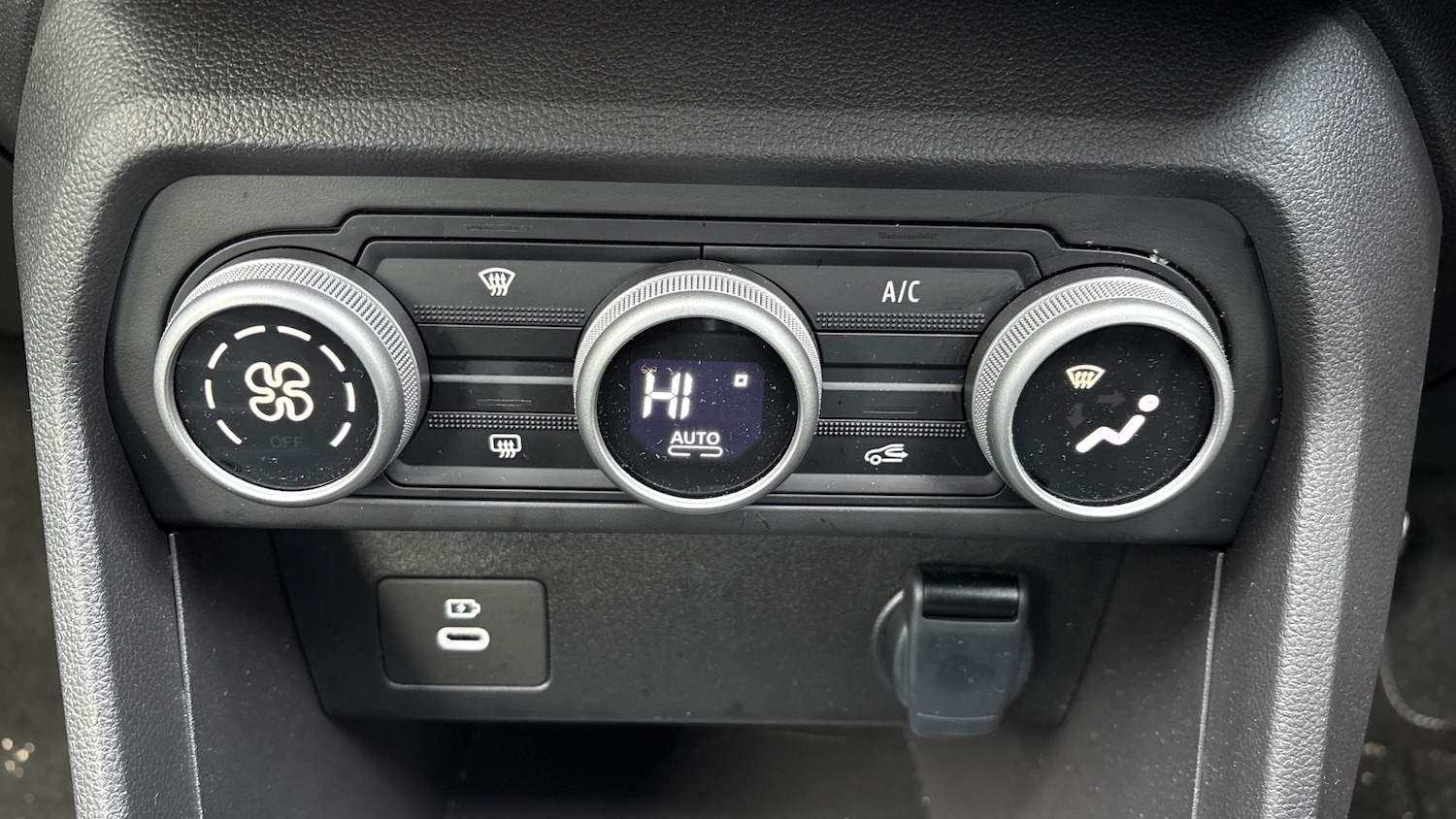 Used Dacia Sandero 2025 for sale - 76979693: Photo 27