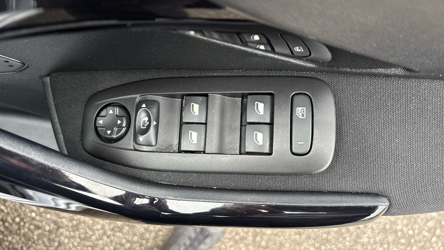 Used Peugeot 208 2019 for sale - 76332686: Photo 32