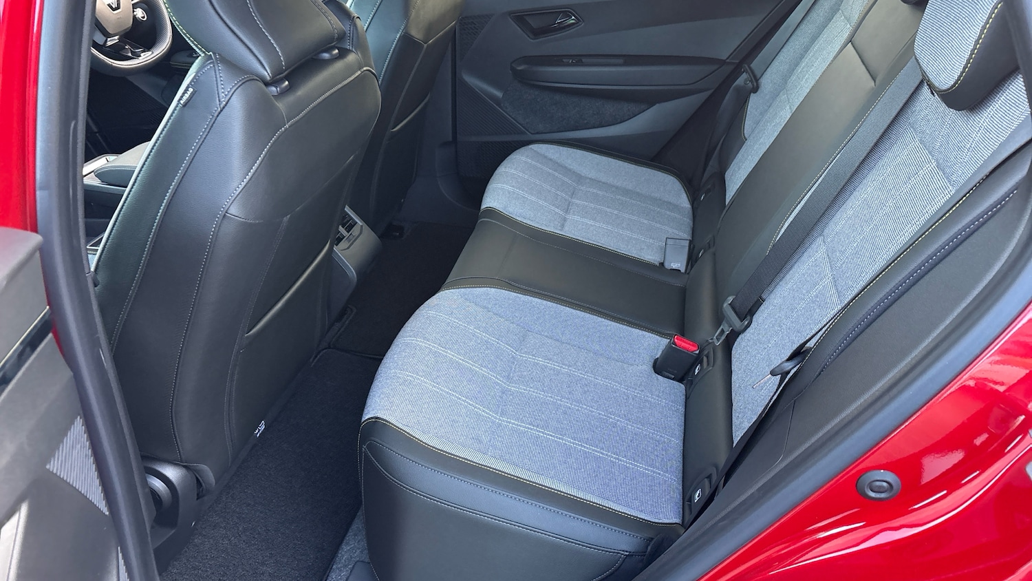 Used Renault Megane E Tech 2025 for sale - 76960625: Photo 16