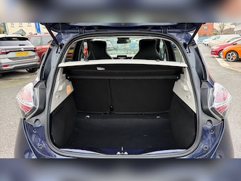 Used Renault Zoe 2022 for sale - 77088060: Photo