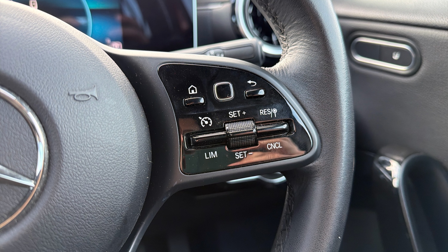 Used Mercedes-Benz A-Class 2019 for sale - 77366082: Photo 25