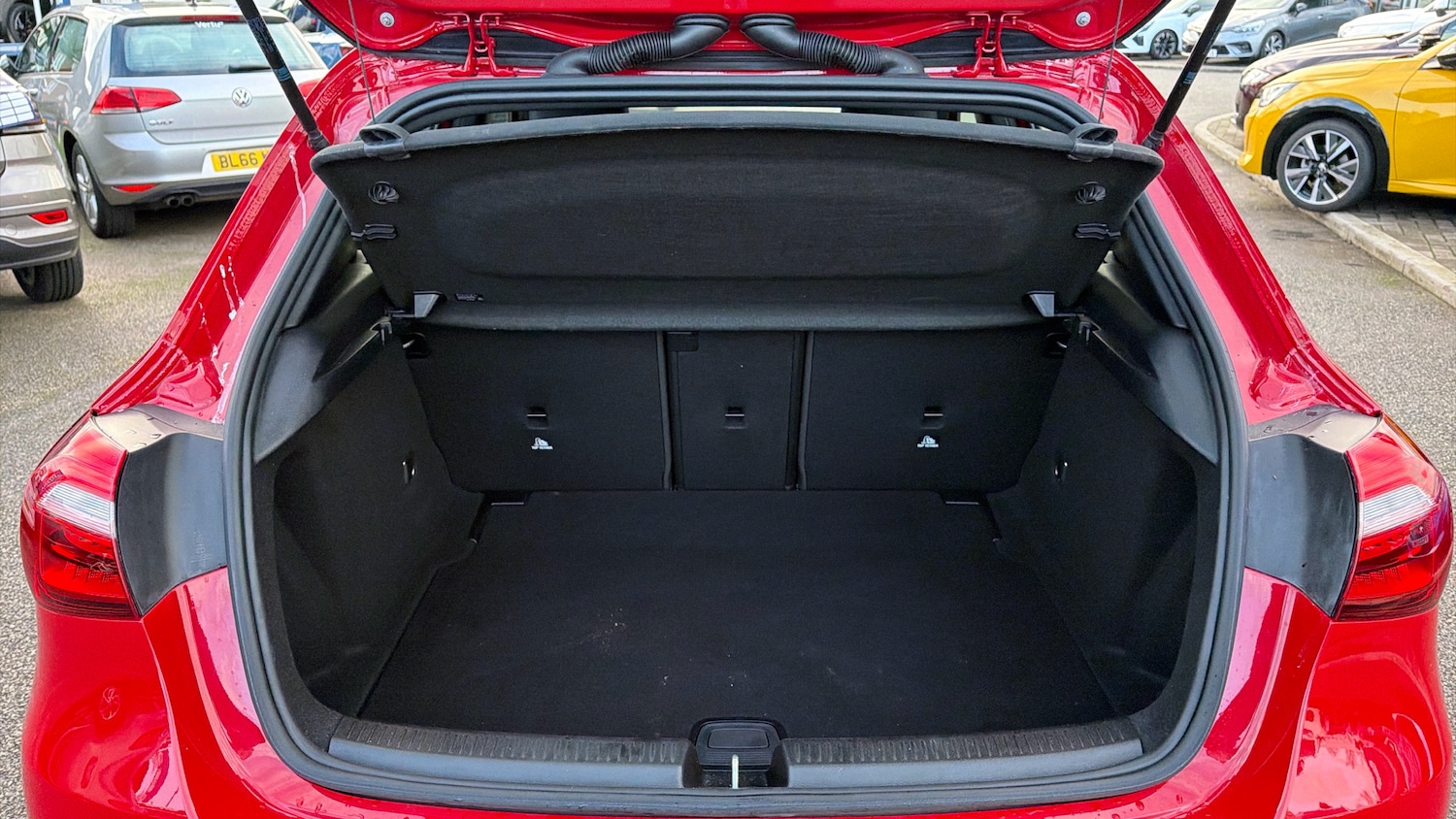 Used Mercedes-Benz A-Class 2019 for sale - 77366082: Photo 4