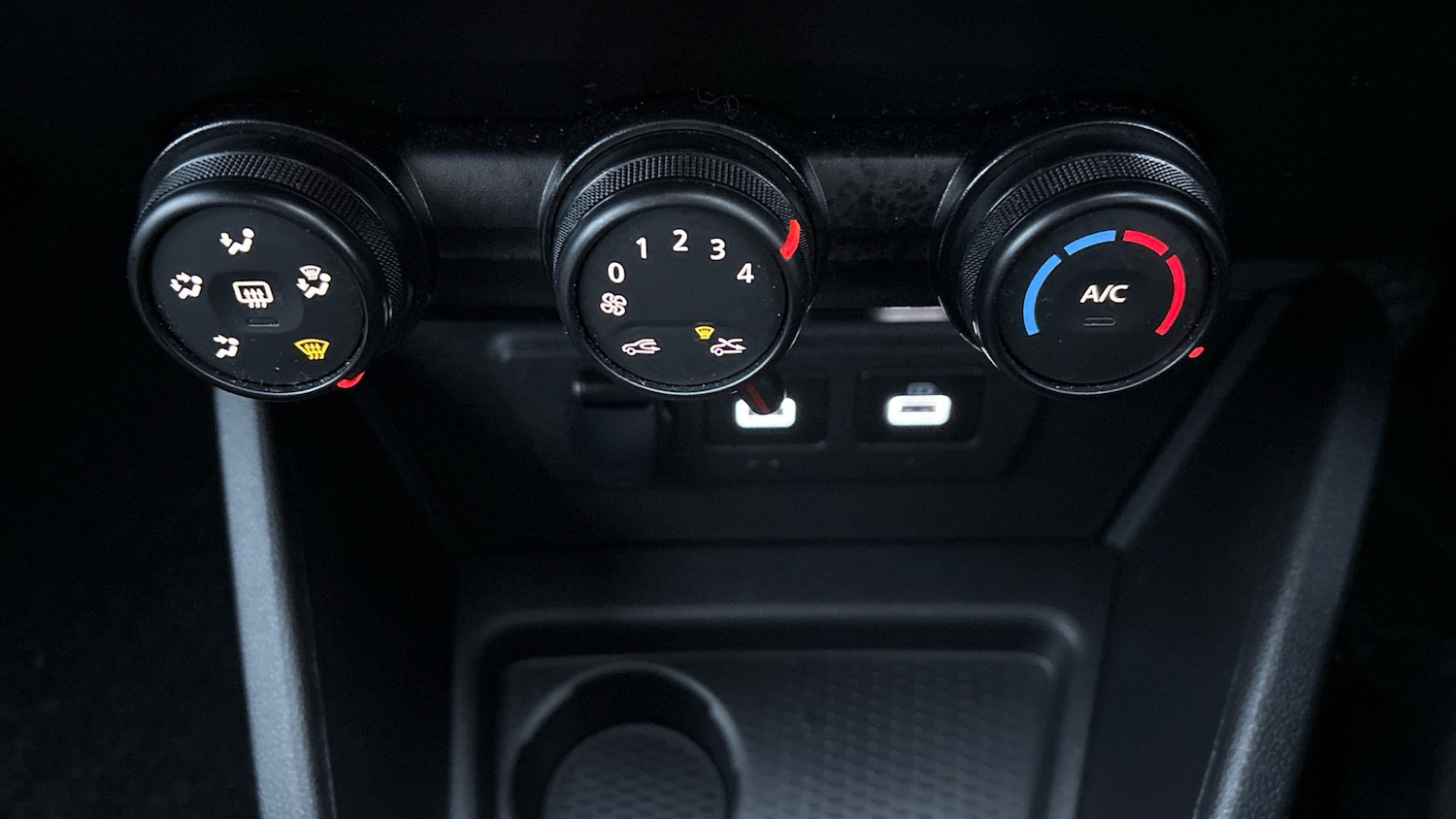 Used Dacia Duster 2022 for sale - 76831536: Photo 30