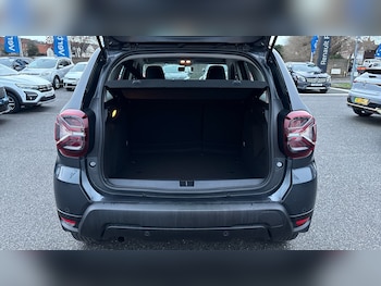Used Dacia Duster 2022 for sale - 76831536: Photo