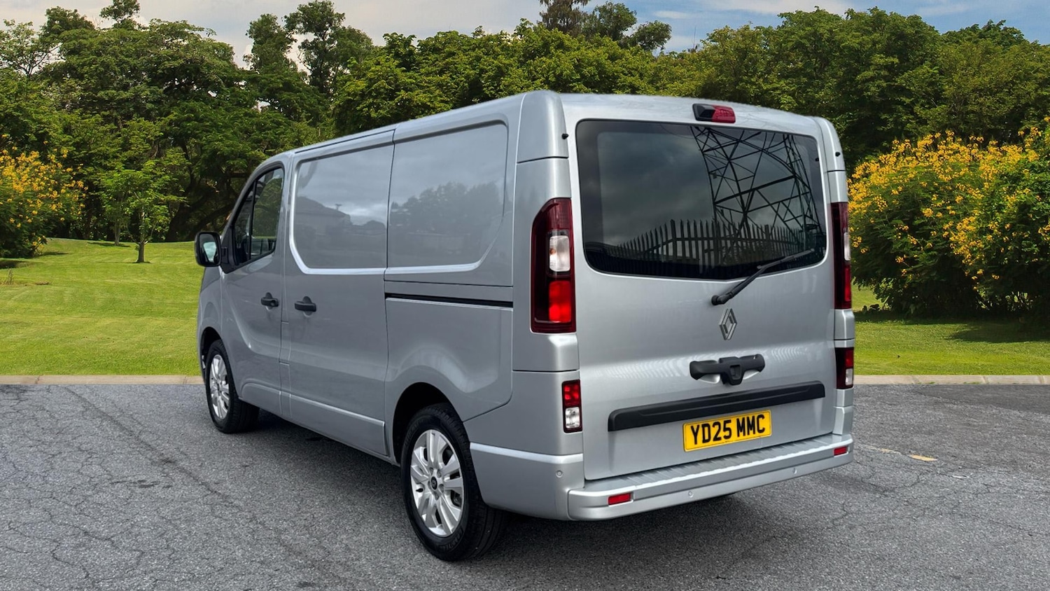 Used Renault Trafic 2025 for sale - 76616381: Photo 2