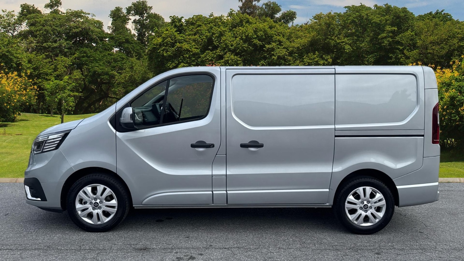 Used Renault Trafic 2025 for sale - 76616381: Photo 4