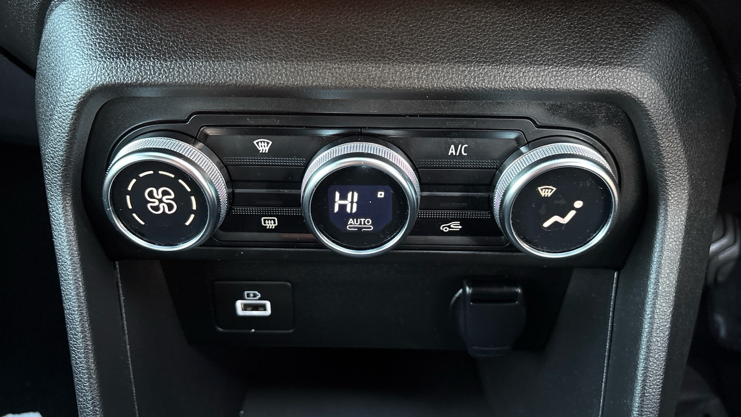 Used Dacia Jogger 2023 for sale - 77258711: Photo 25