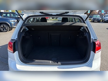 Used Volkswagen Golf 2017 for sale - 78199341: Photo