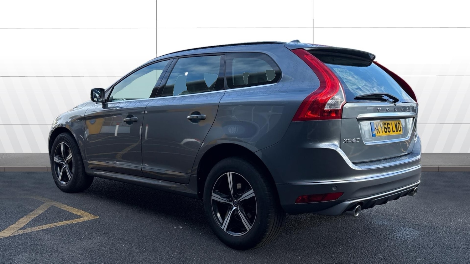 Used Volvo XC60 2016 for sale - 76566158: Photo 2