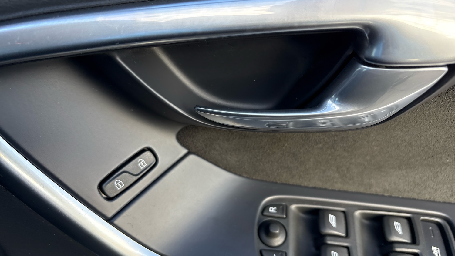 Used Volvo XC60 2016 for sale - 76566158: Photo 39