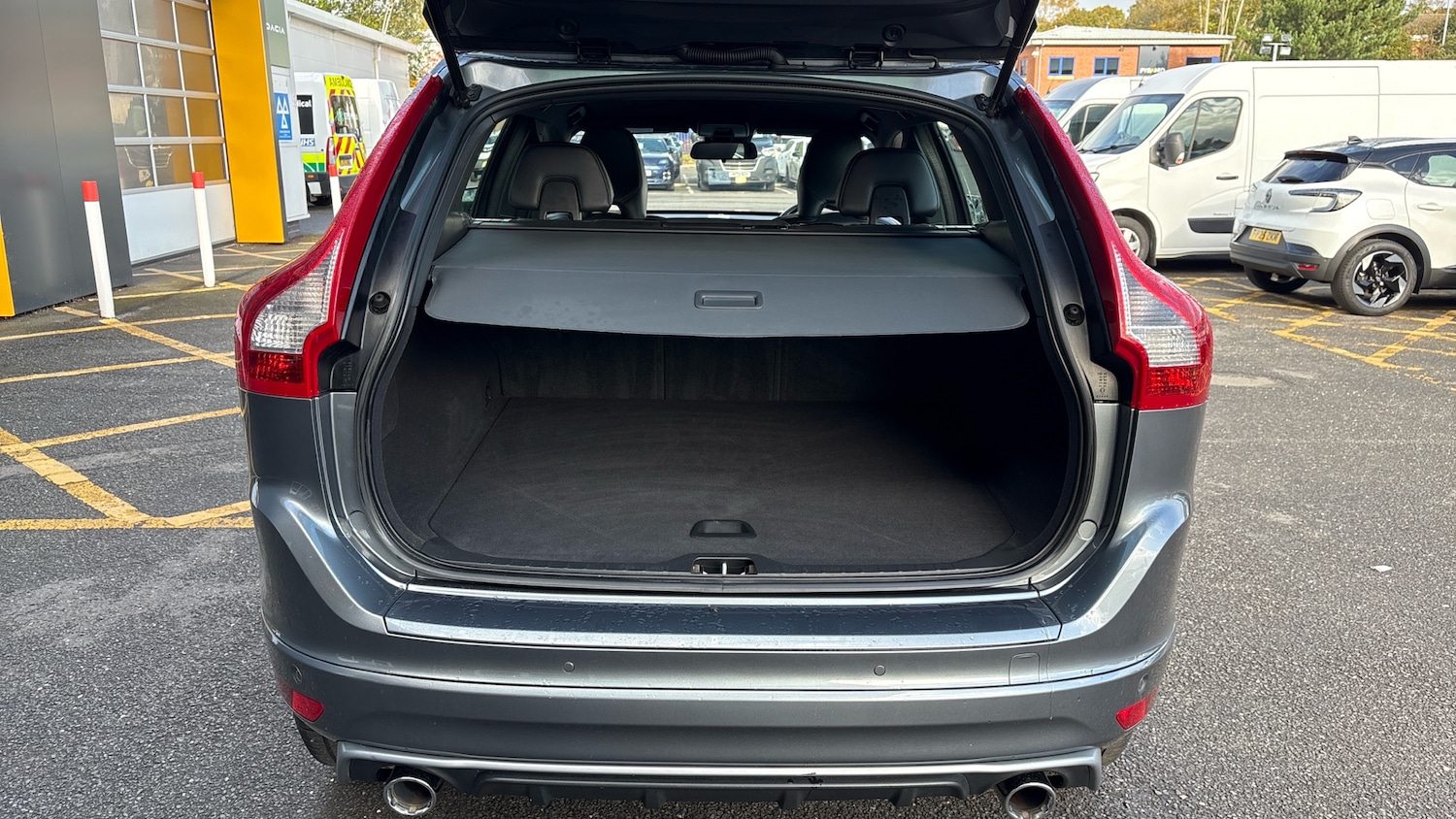 Used Volvo XC60 2016 for sale - 76566158: Photo 4