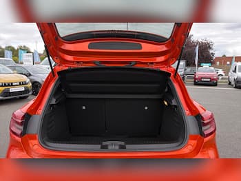 Used Renault Clio 2022 for sale - 79775539: Photo