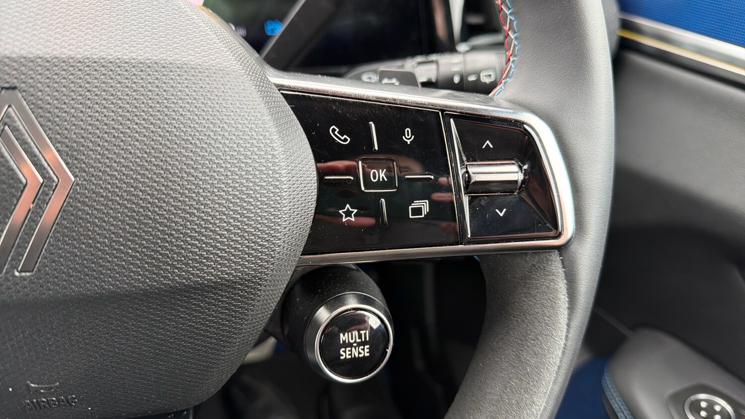 Used Renault Scenic E-Tech 2025 for sale - 77915854: Photo 28