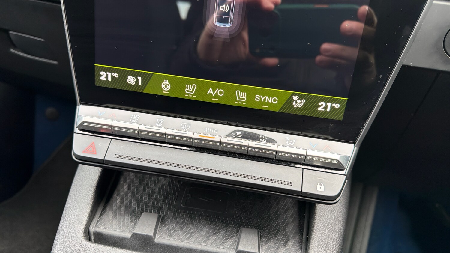 Used Renault Scenic E-Tech 2025 for sale - 77915854: Photo 32