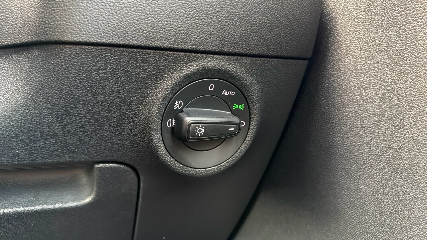 Used Skoda Karoq 2018 for sale - 78152852: Photo 25