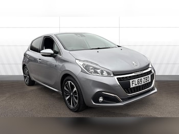 Peugeot - 208