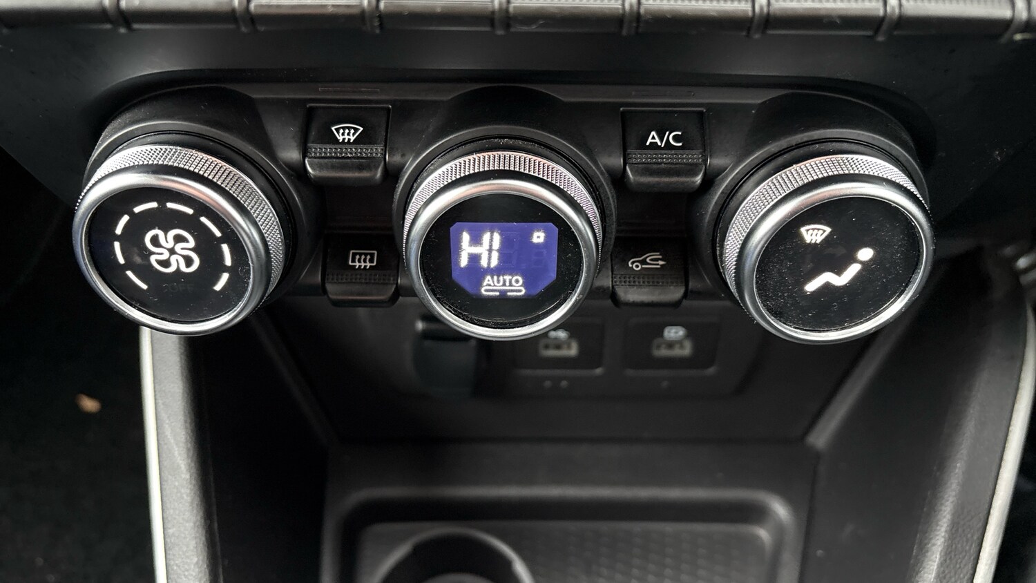 Used Dacia Duster 2022 for sale - 76796826: Photo 30