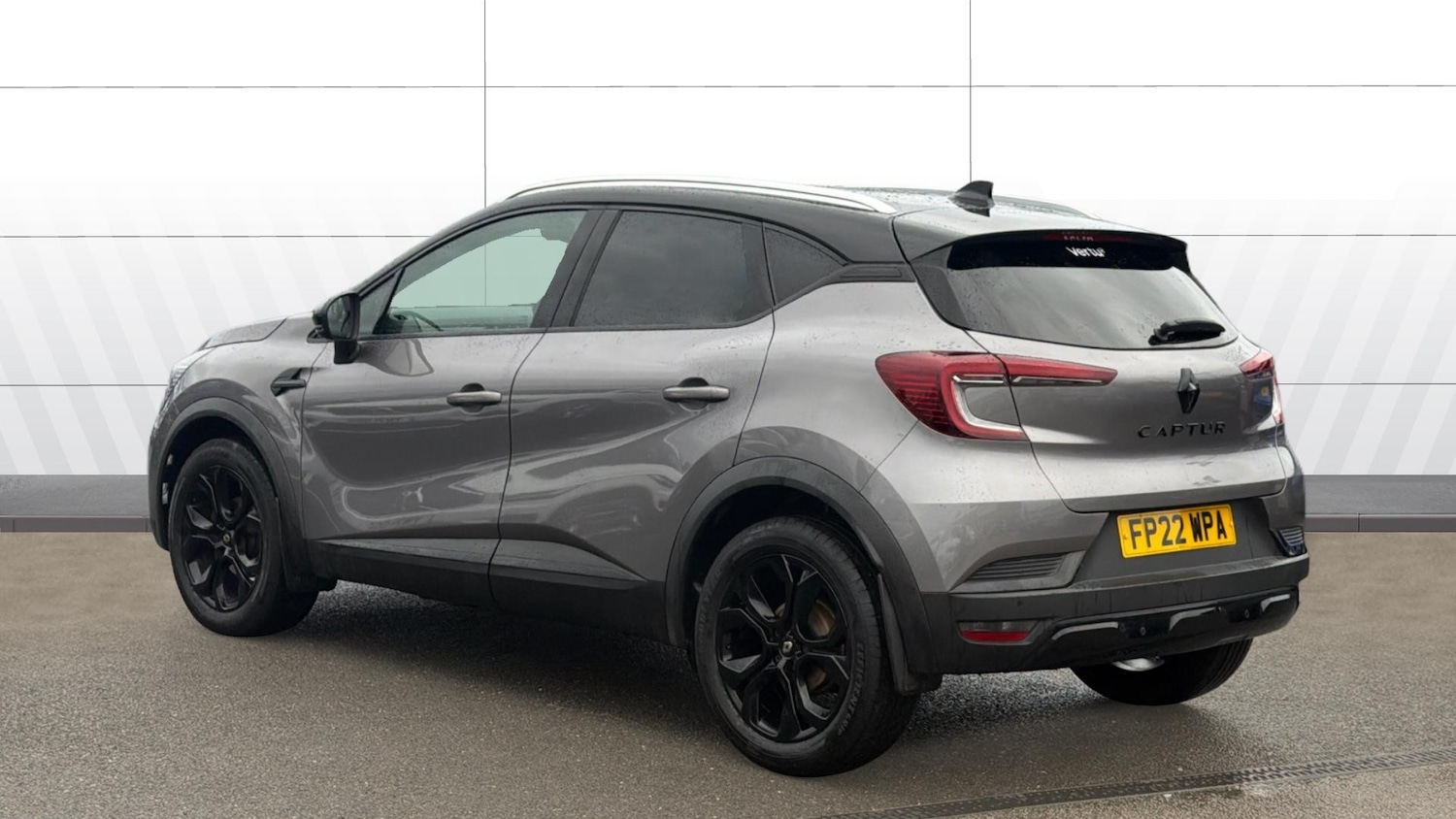 Used Renault Captur 2022 for sale - 76968704: Photo 2