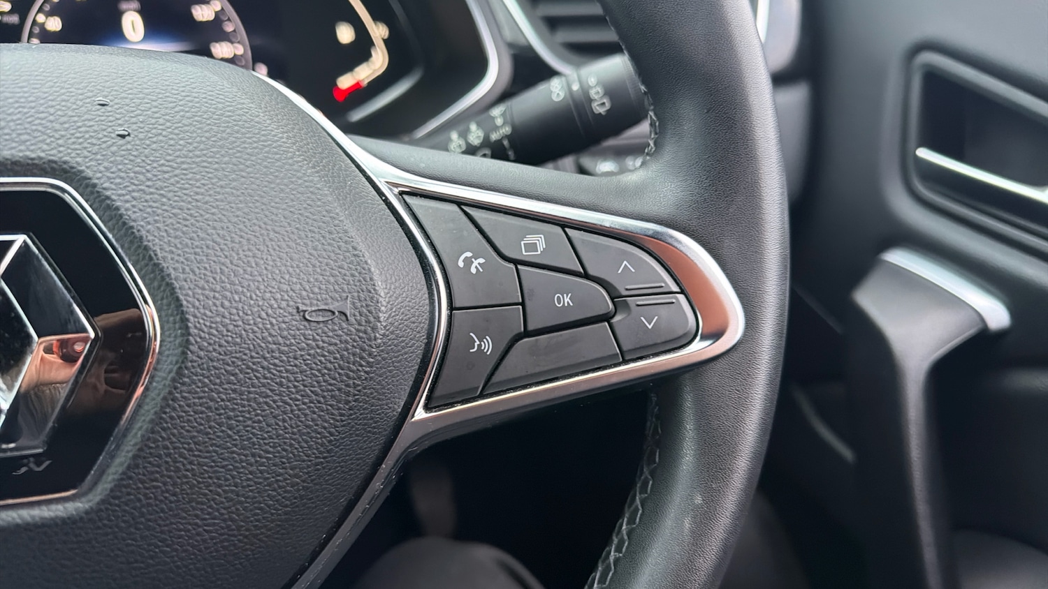 Used Renault Captur 2022 for sale - 76968704: Photo 28