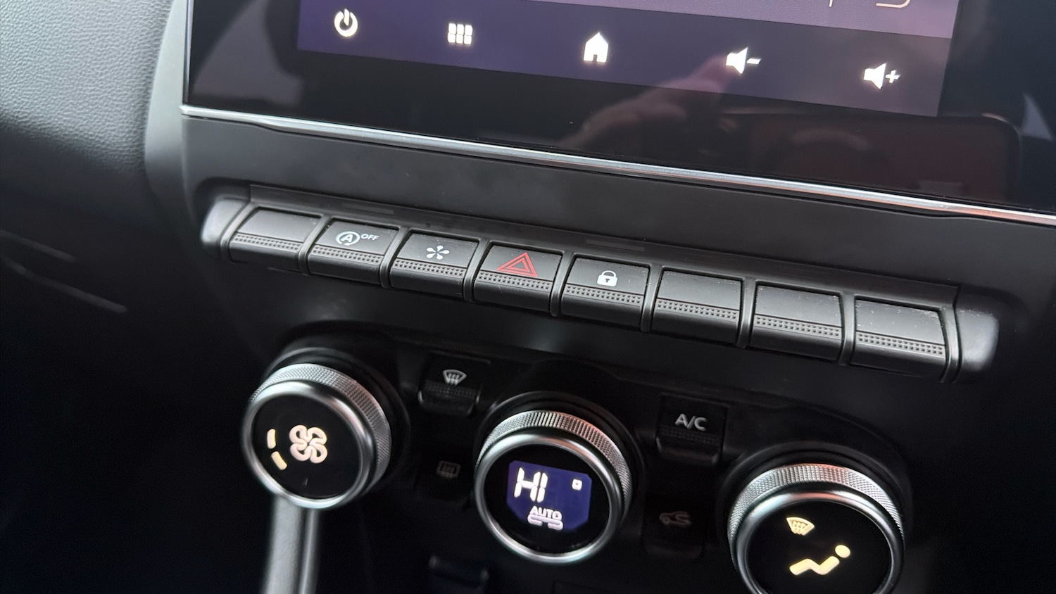 Used Renault Captur 2022 for sale - 76968704: Photo 32