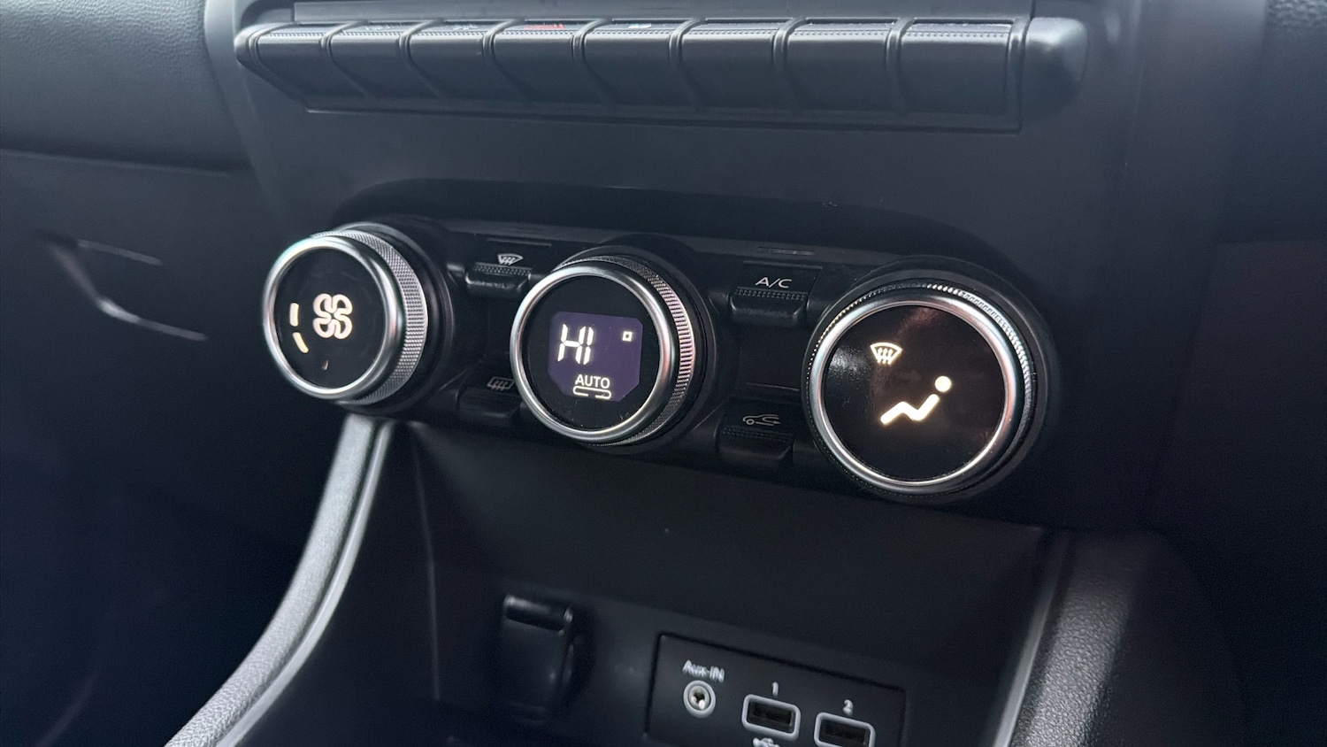 Used Renault Captur 2022 for sale - 76968704: Photo 33