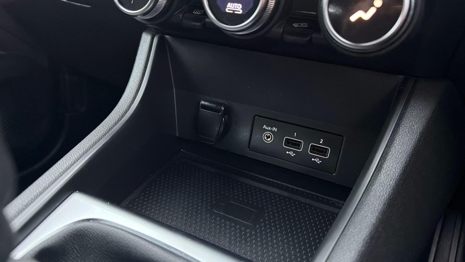 Used Renault Captur 2022 for sale - 76968704: Photo 34