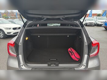 Used Renault Captur 2022 for sale - 76968704: Photo