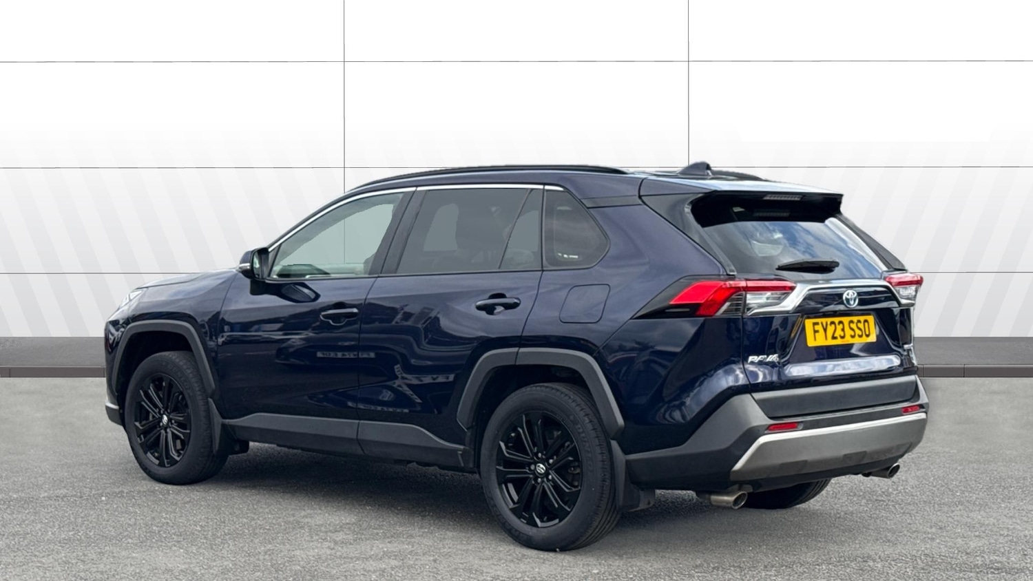 Used Toyota RAV4 2023 for sale - 76161852: Photo 2