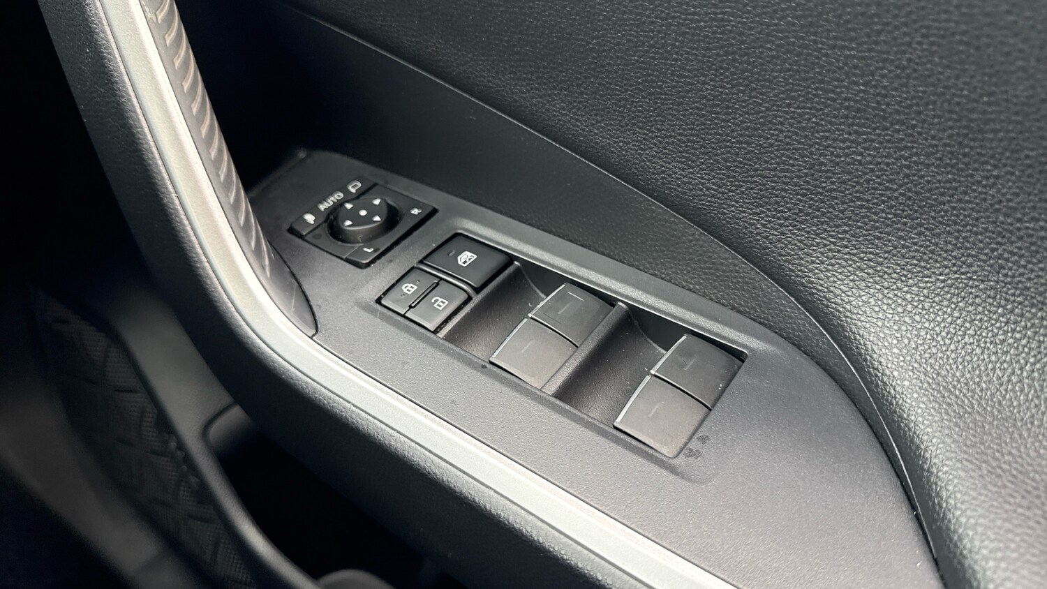 Used Toyota RAV4 2023 for sale - 76161852: Photo 24