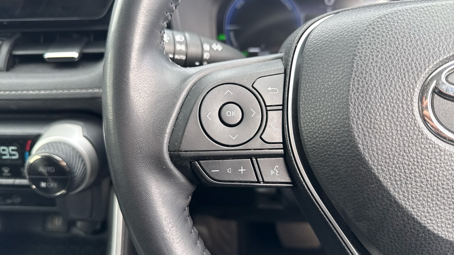 Used Toyota RAV4 2023 for sale - 76161852: Photo 27