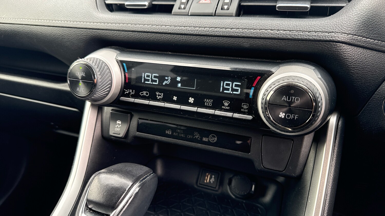 Used Toyota RAV4 2023 for sale - 76161852: Photo 31