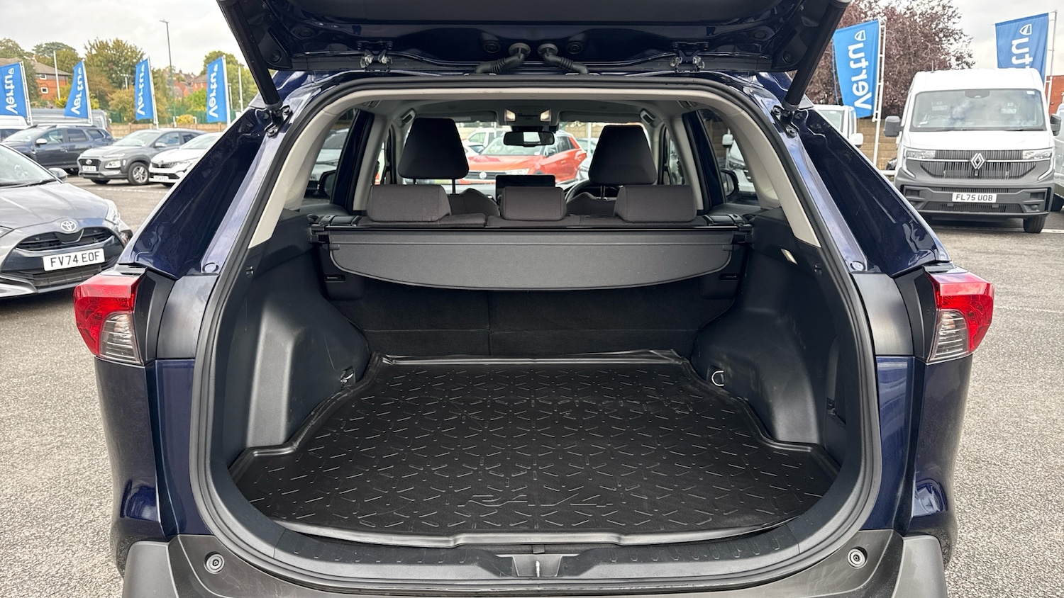 Used Toyota RAV4 2023 for sale - 76161852: Photo 4