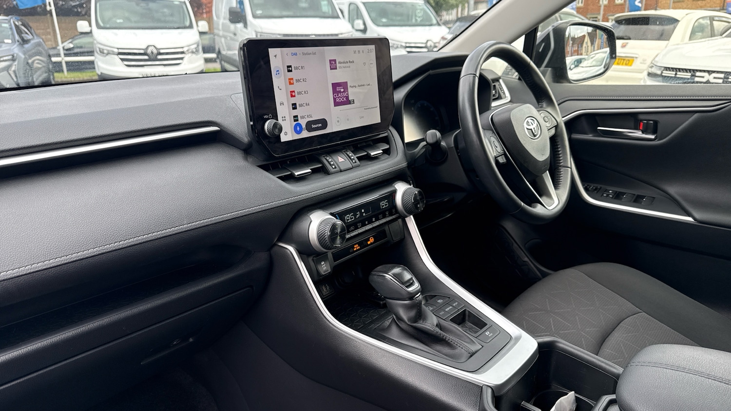 Used Toyota RAV4 2023 for sale - 76161852: Photo 9