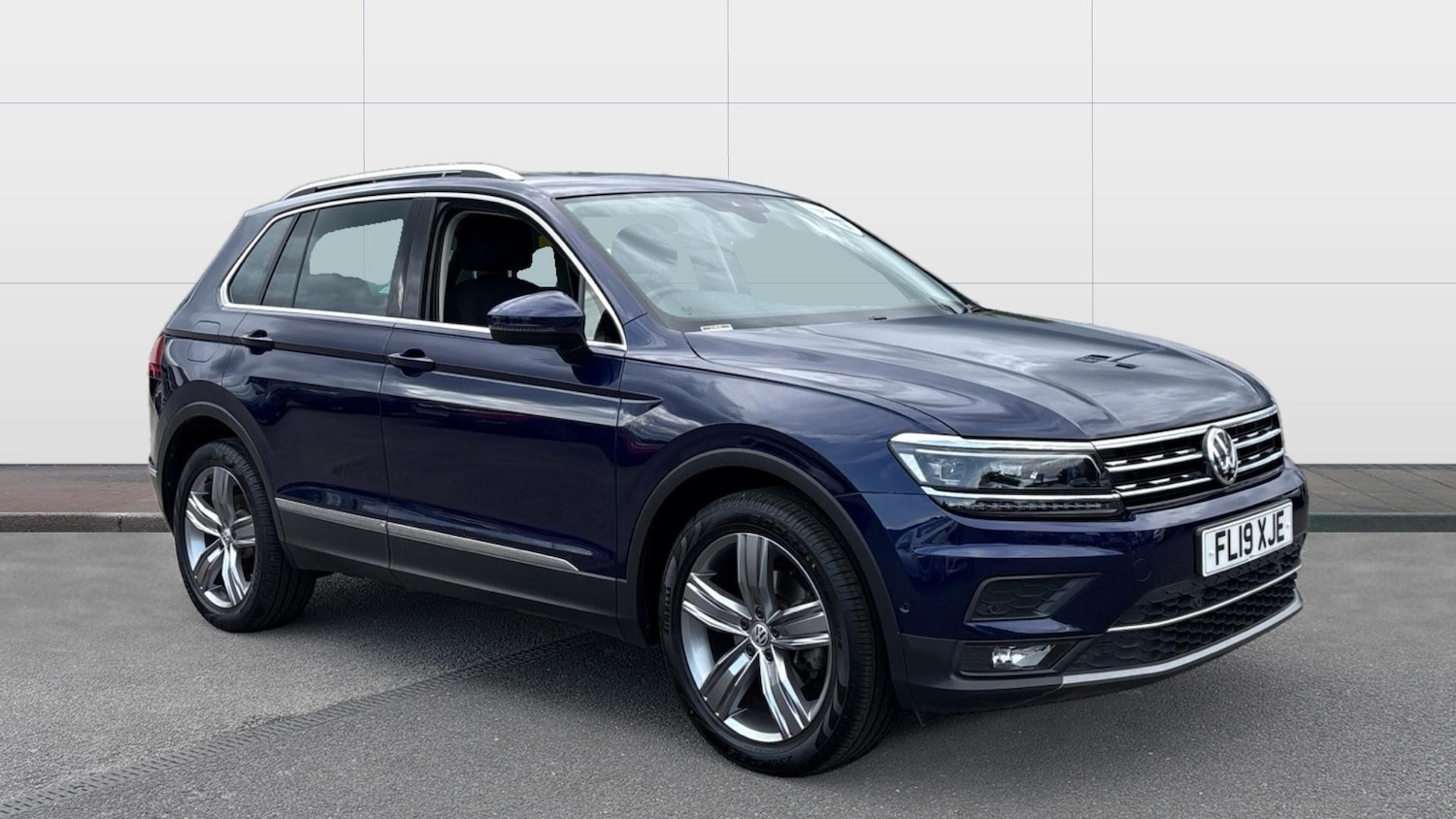 Used Volkswagen Tiguan 2019 for sale - 76639599: Photo 1